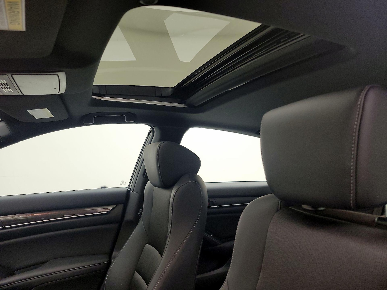 Sunroof(s) & Overhead Airbags