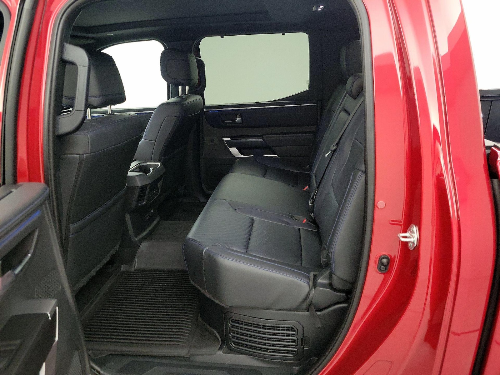 Rear A/C Seat(s)