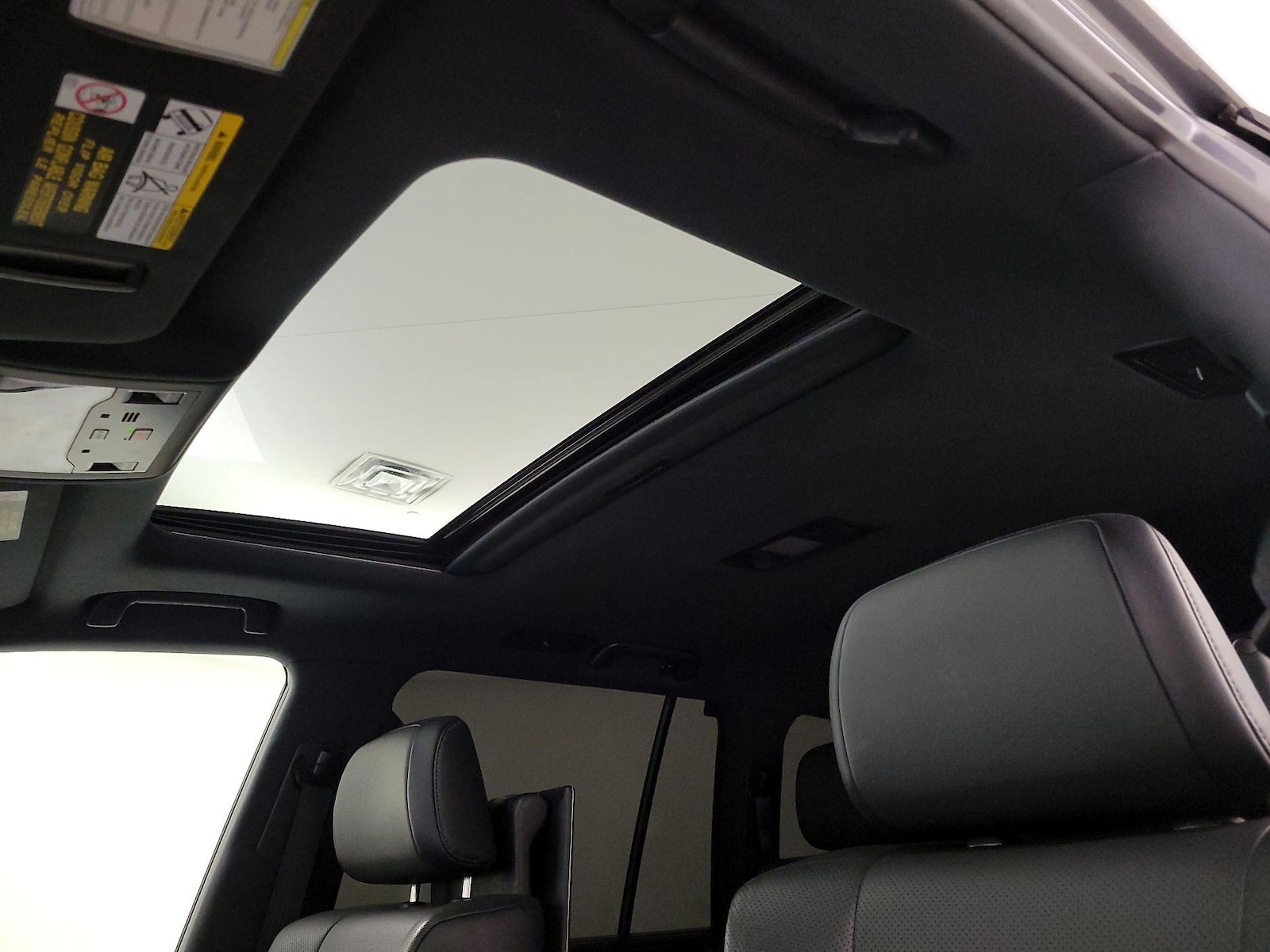 Sunroof(s) & Overhead Airbags