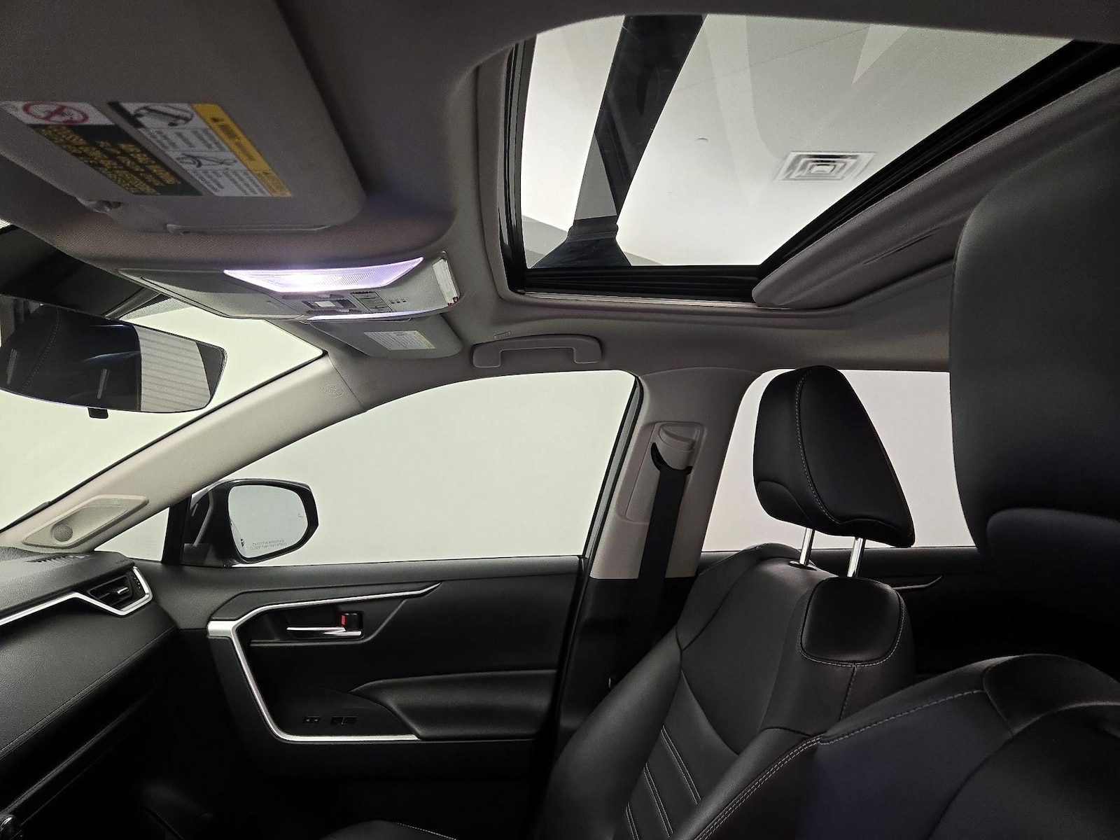 Sunroof(s) & Overhead Airbags