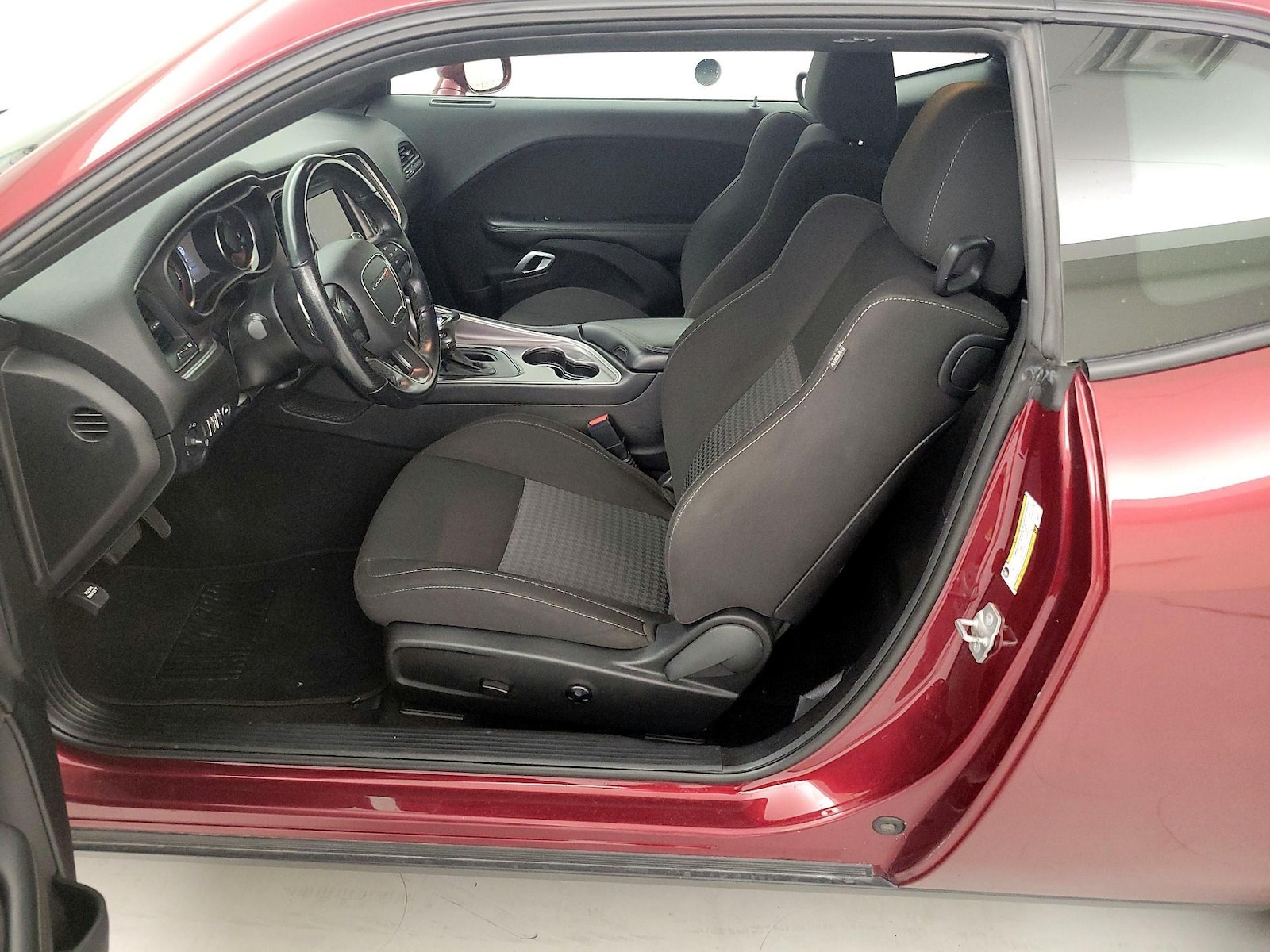 Power Seat(s) & Side Airbags