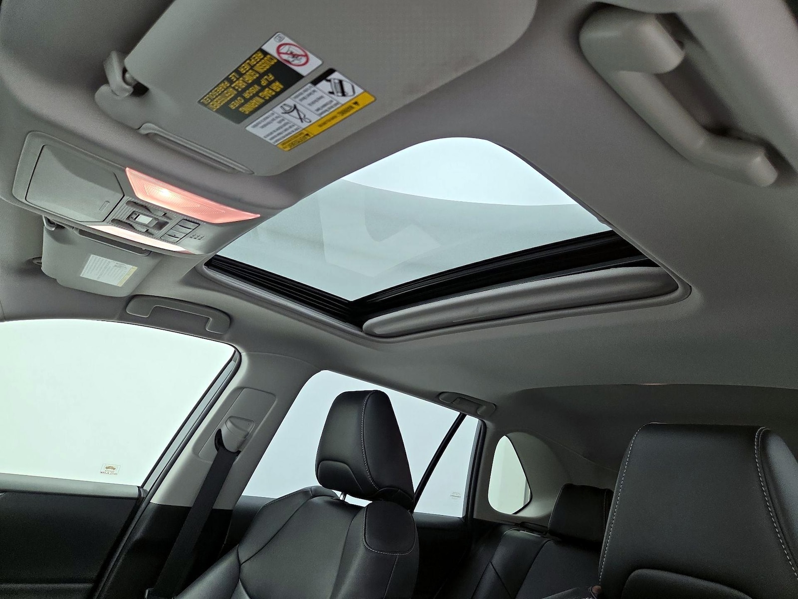 Sunroof(s) & Overhead Airbags