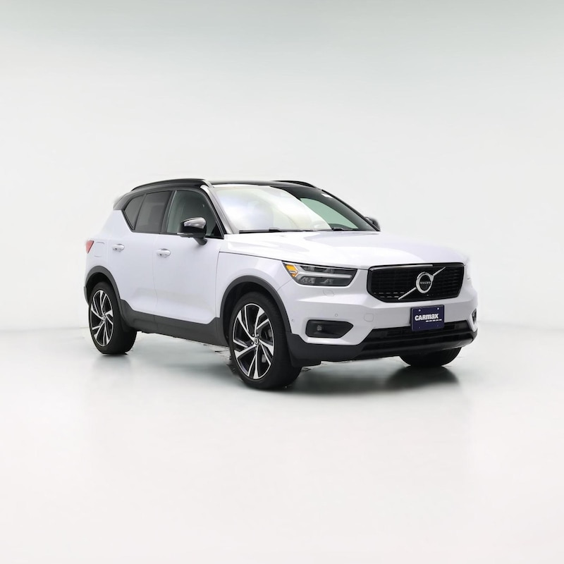 2022 Volvo XC40 T5 R-Design