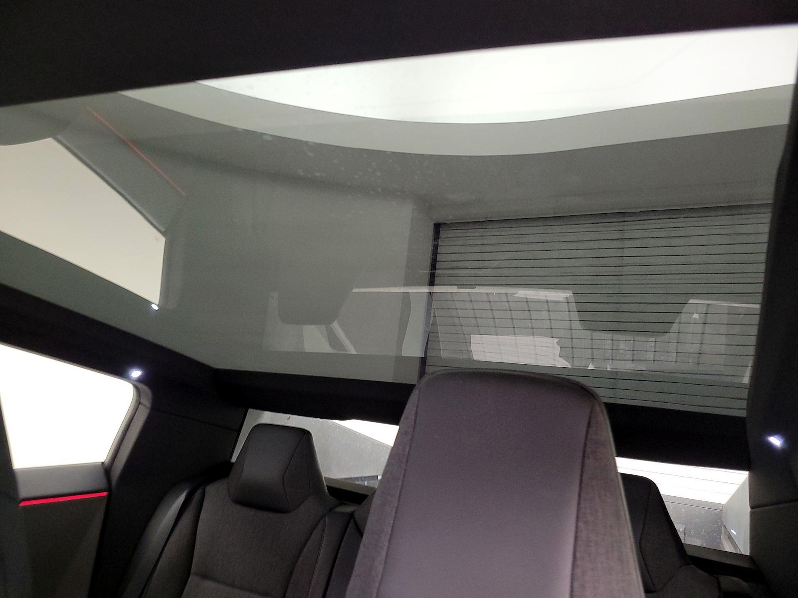 Skylight(s) & Overhead Airbags