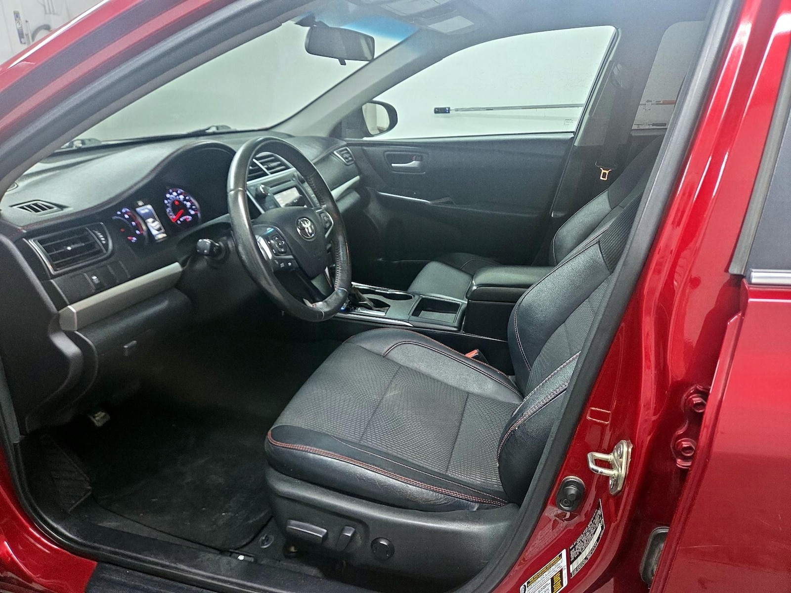 Power Seat(s) & Side Airbags