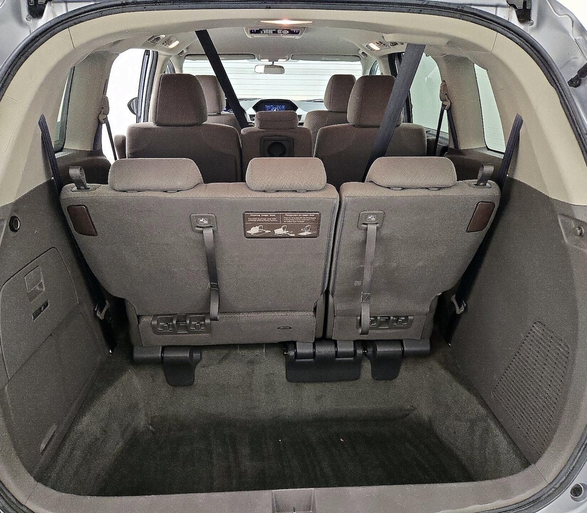 Trunk/Cargo (Seats Up)