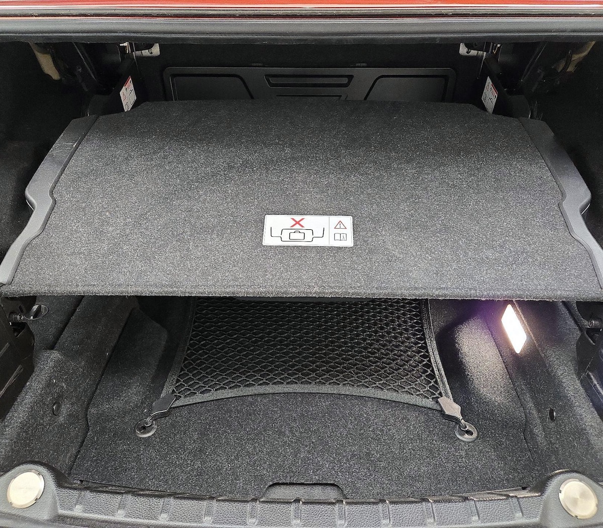 Trunk/Cargo (Seats Up)