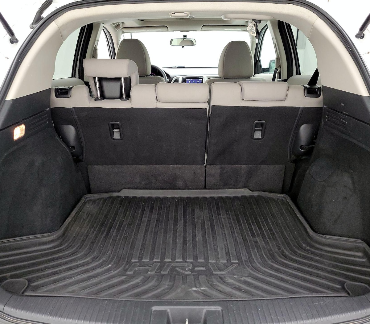 Trunk/Cargo (Seats Up)