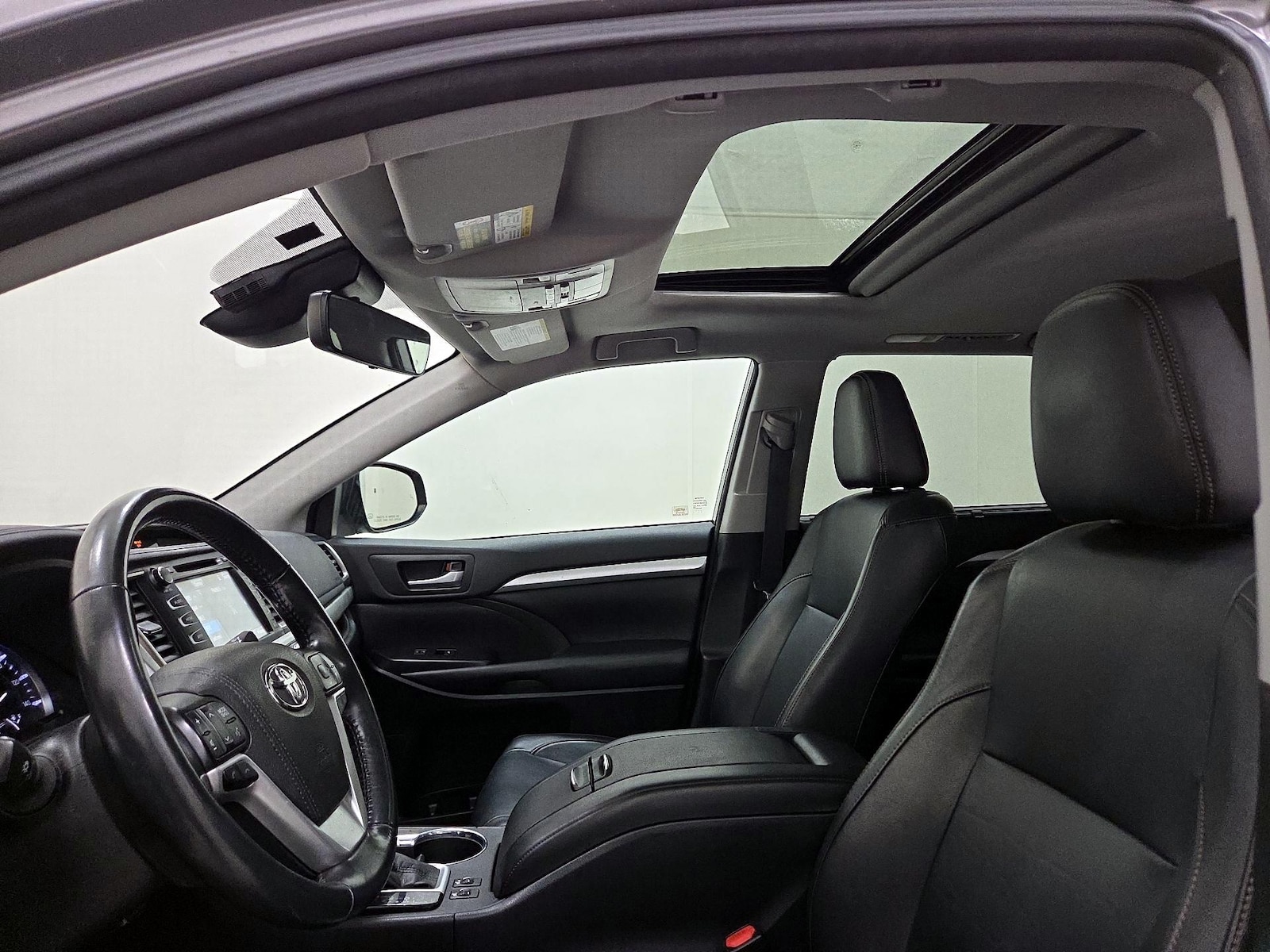 Sunroof(s) & Overhead Airbags