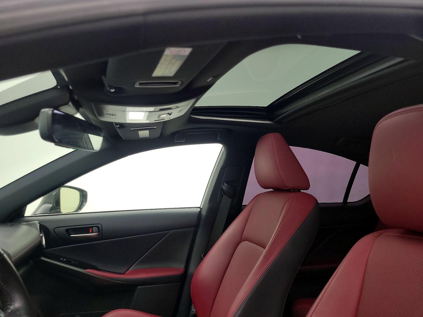 Sunroof(s) & Overhead Airbags