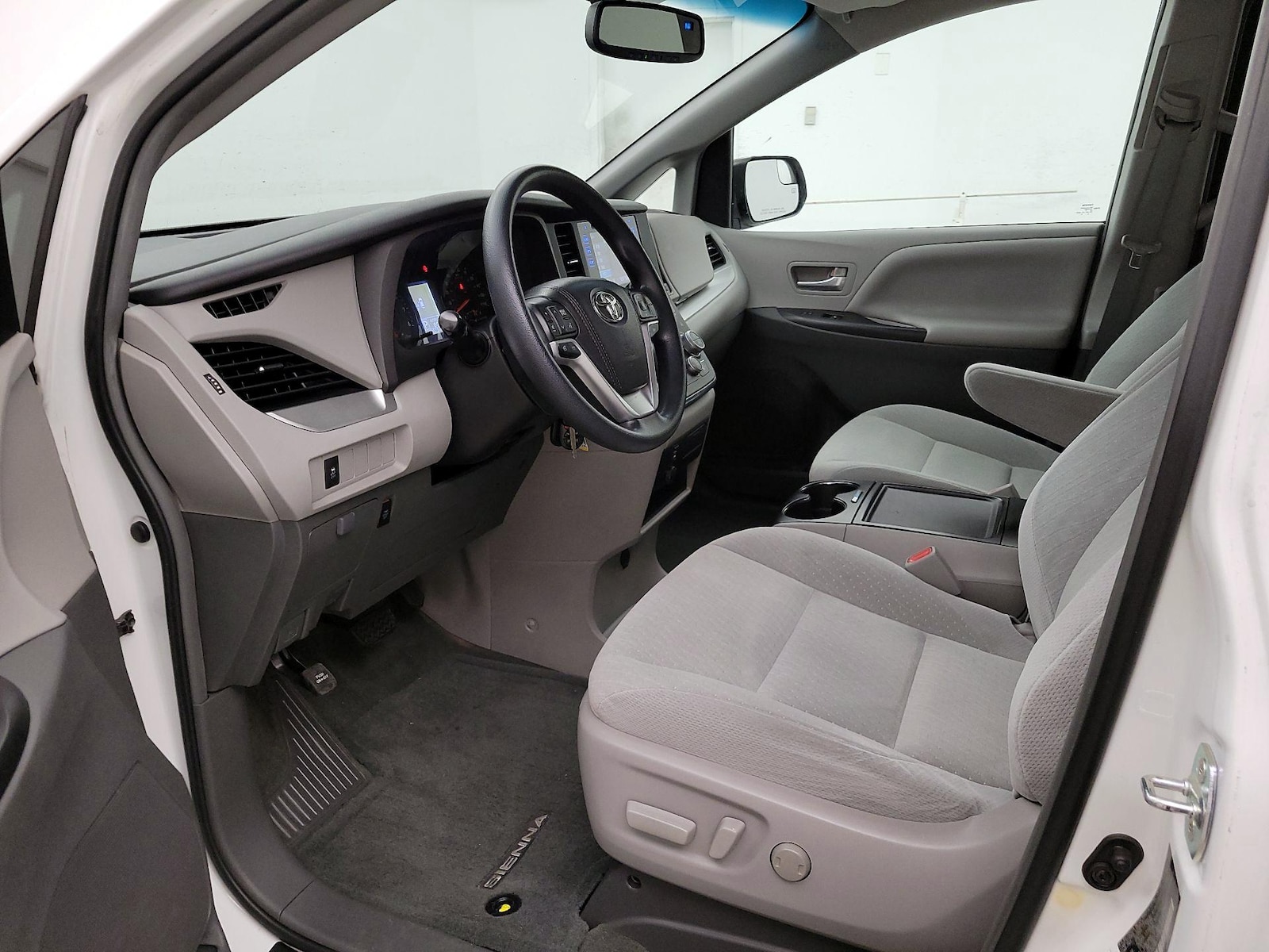 Power Seat(s) & Side Airbags