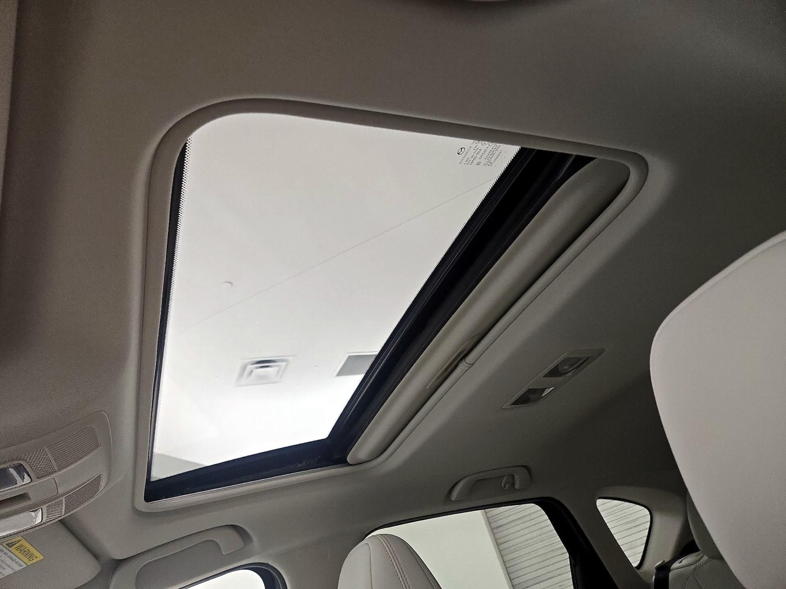Sunroof(s) & Overhead Airbags