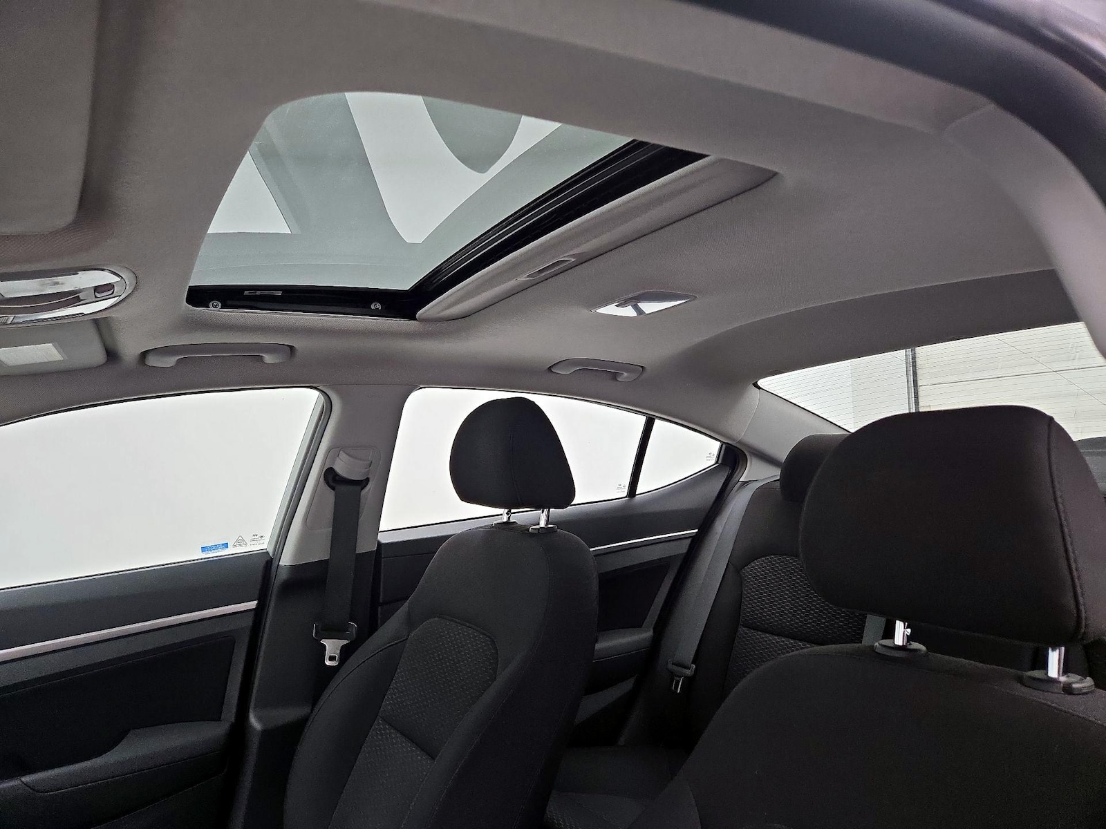 Sunroof(s) & Overhead Airbags