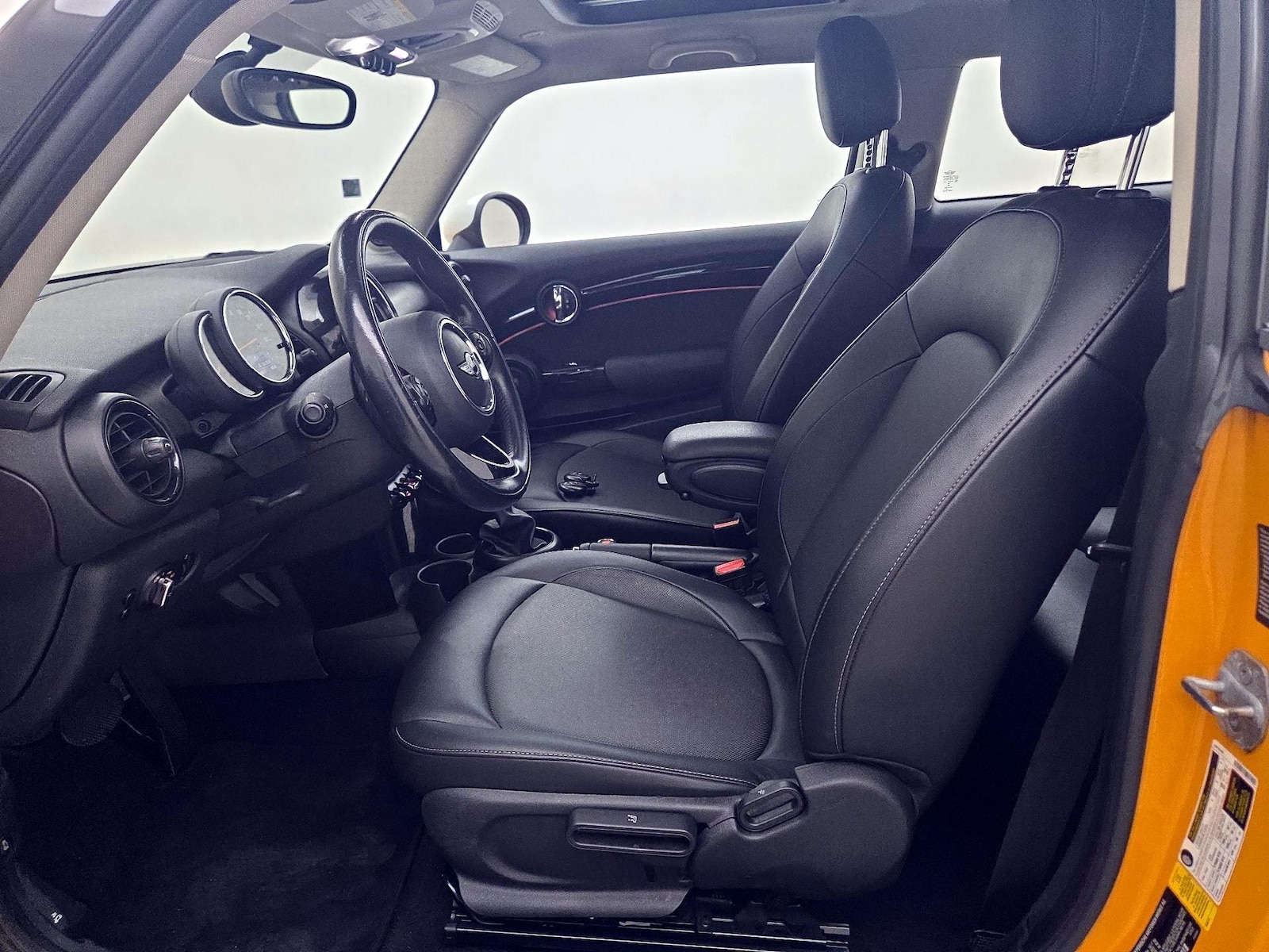 Leather Seats & Side Airbags