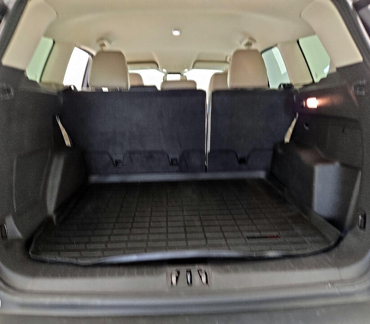 Trunk/Cargo (Seats Up)