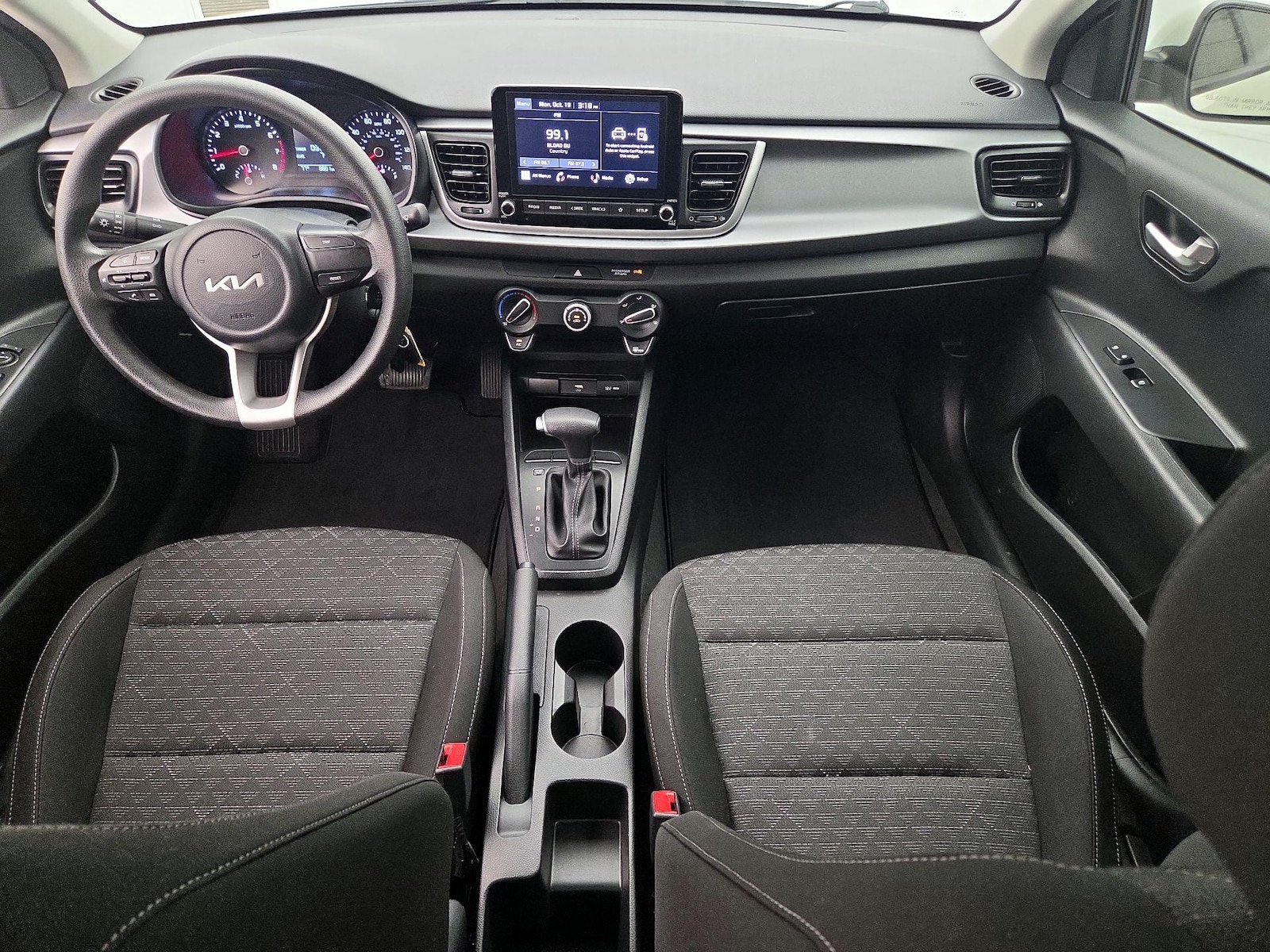 Apple CarPlay® & Android Auto™