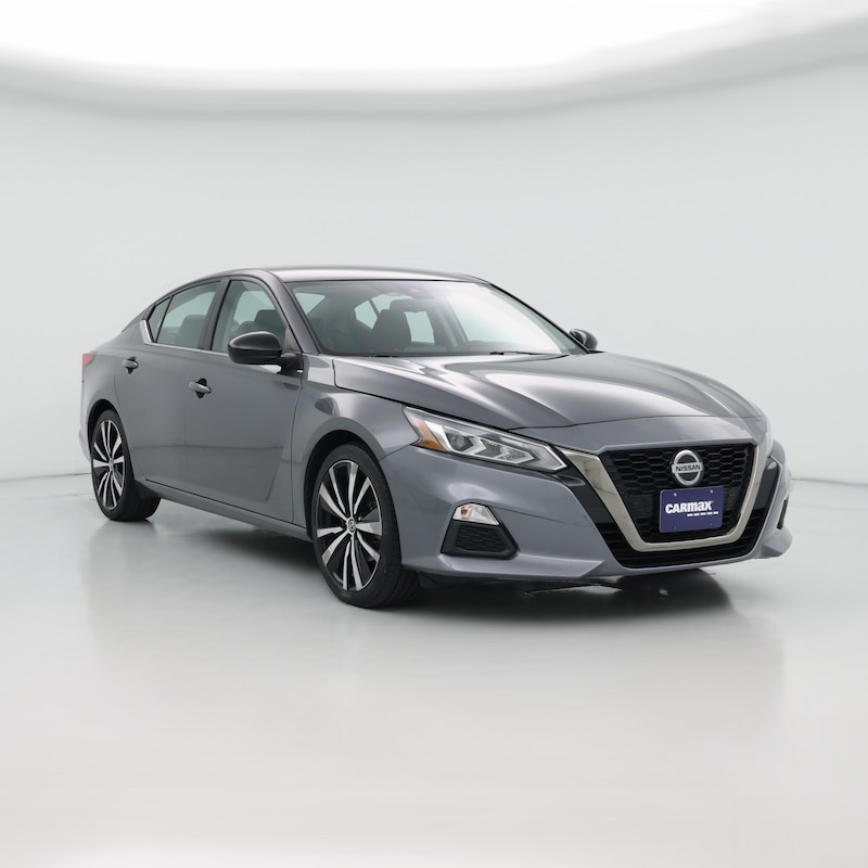 2022 Nissan Altima SR