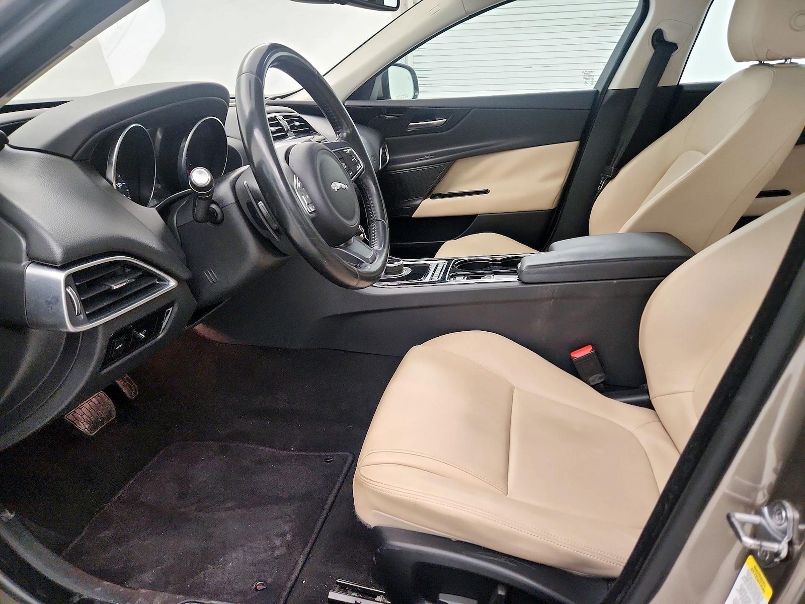 Power Seat(s) & Side Airbags