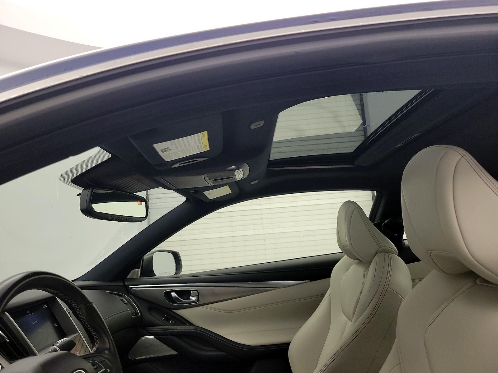 Sunroof(s) & Overhead Airbags