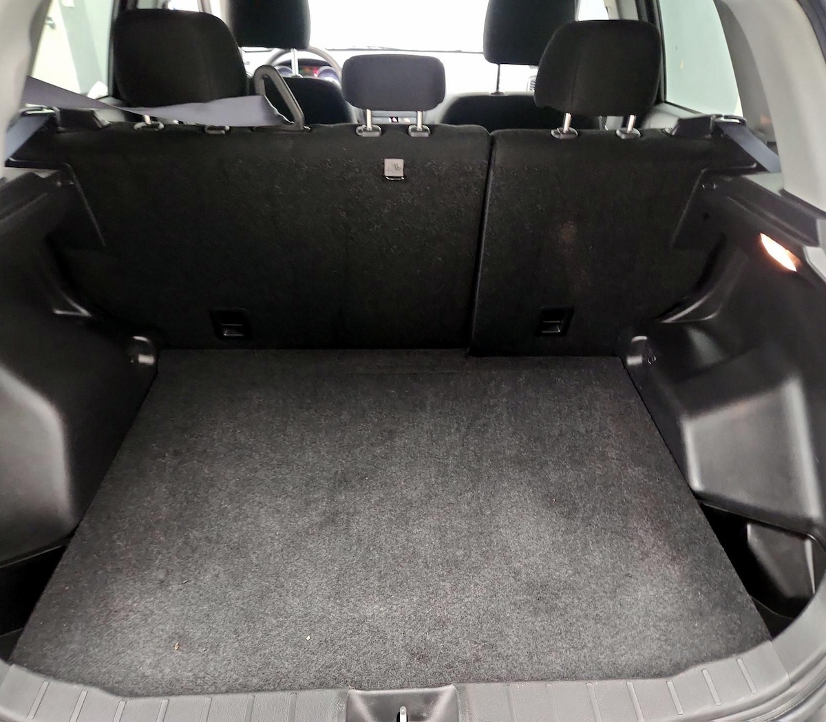 Trunk/Cargo (Seats Up)