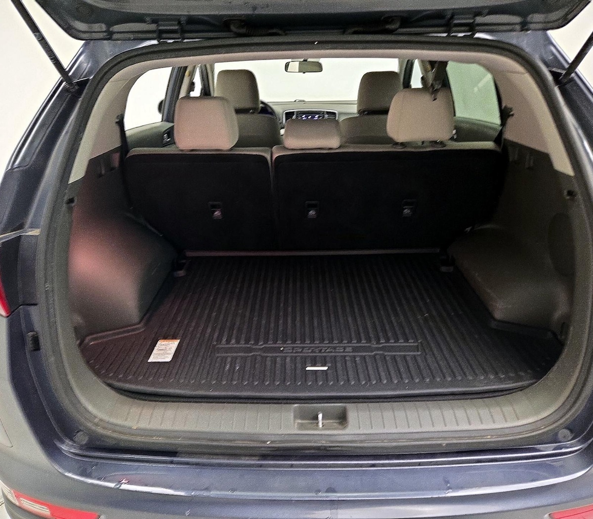 Trunk/Cargo (Seats Up)