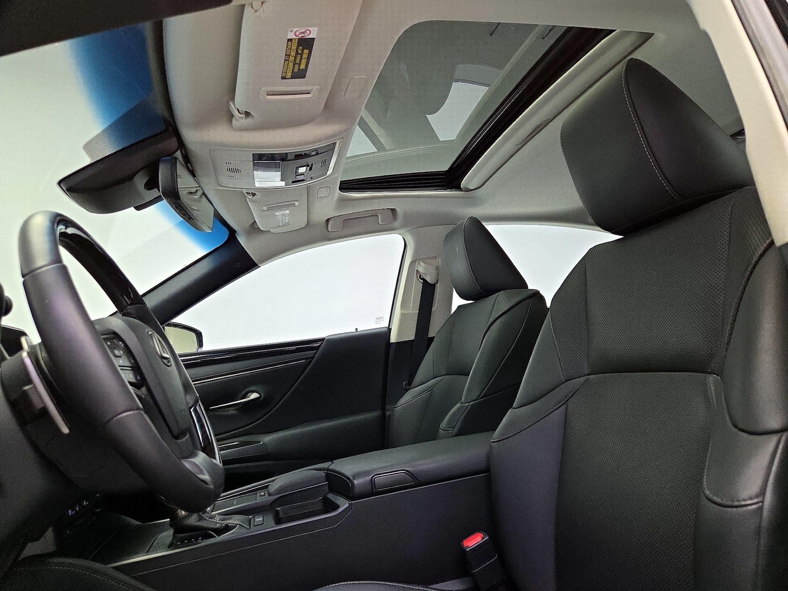Sunroof(s) & Overhead Airbags
