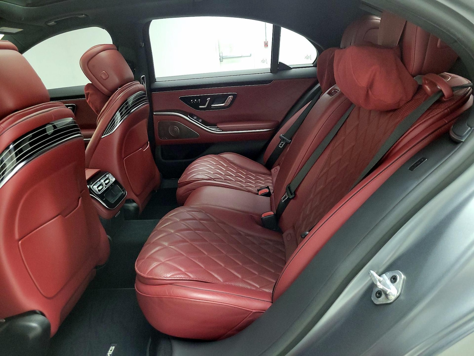 Rear A/C Seat(s)