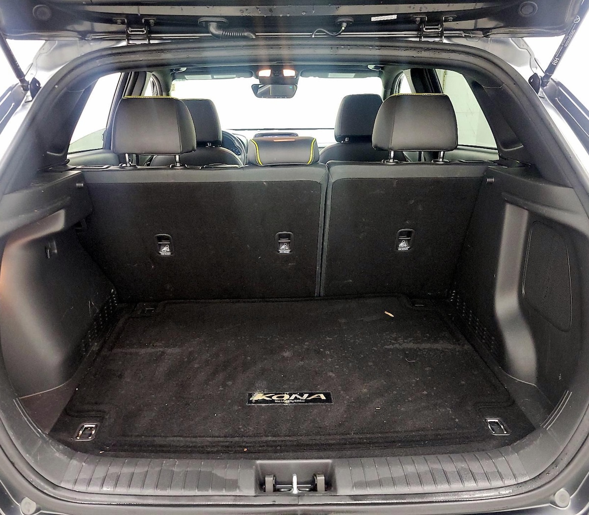 Trunk/Cargo (Seats Up)
