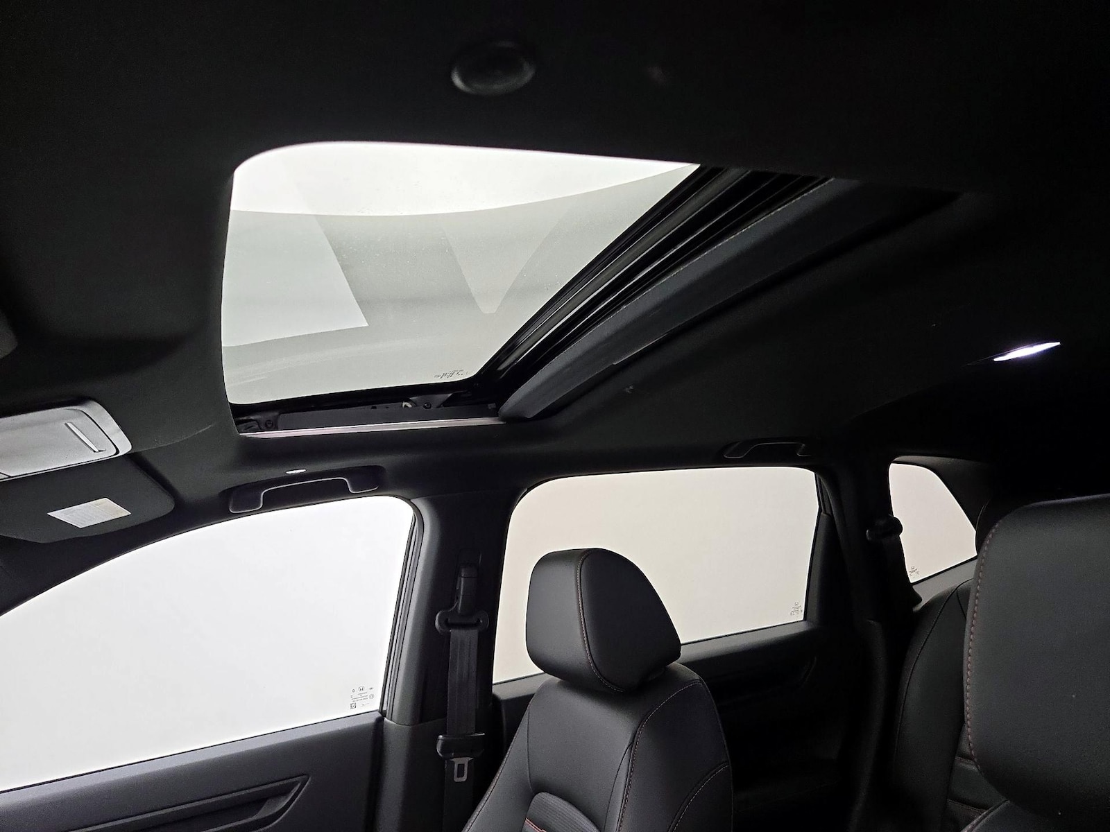 Sunroof(s) & Overhead Airbags