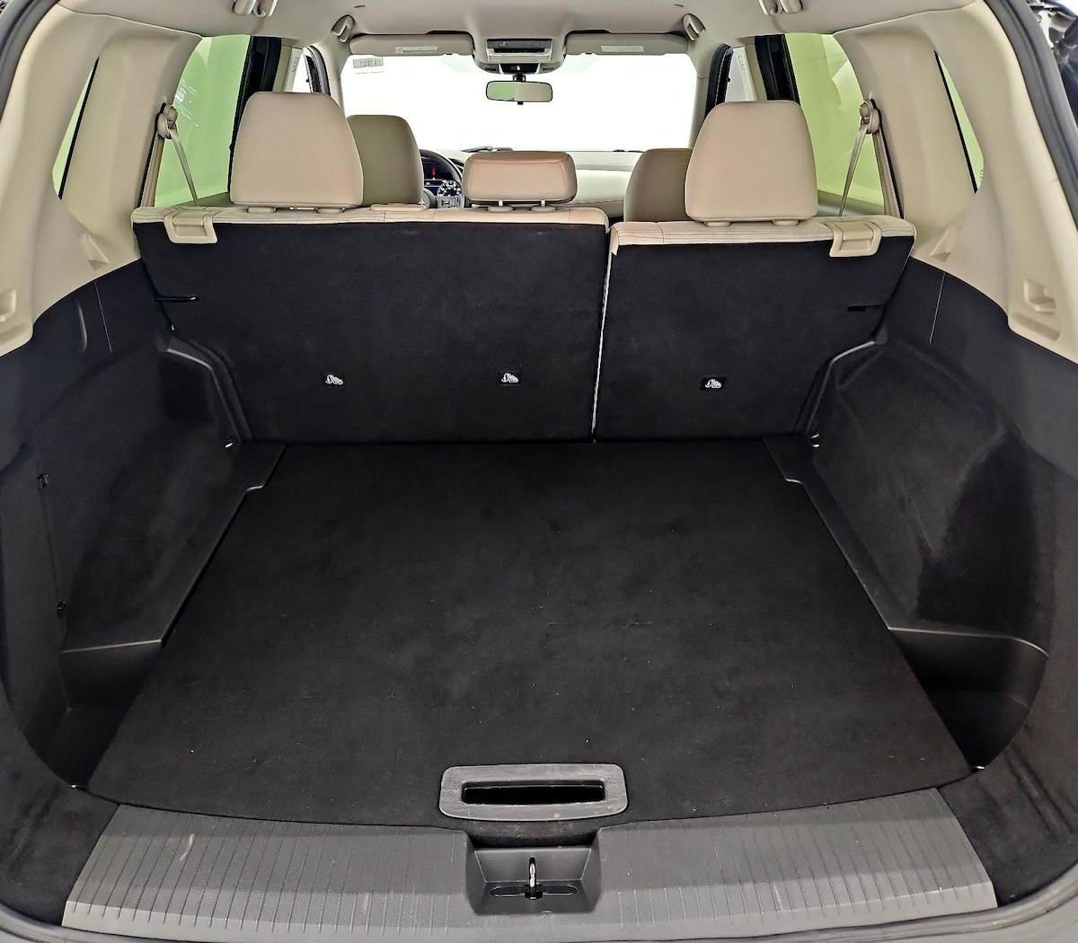 Trunk/Cargo (Seats Up)