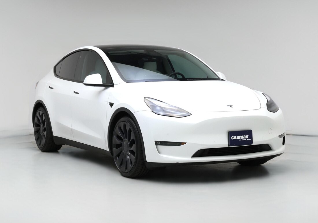 2021 Tesla Model Y Performance All-Wheel Drive in White — CarMax photo