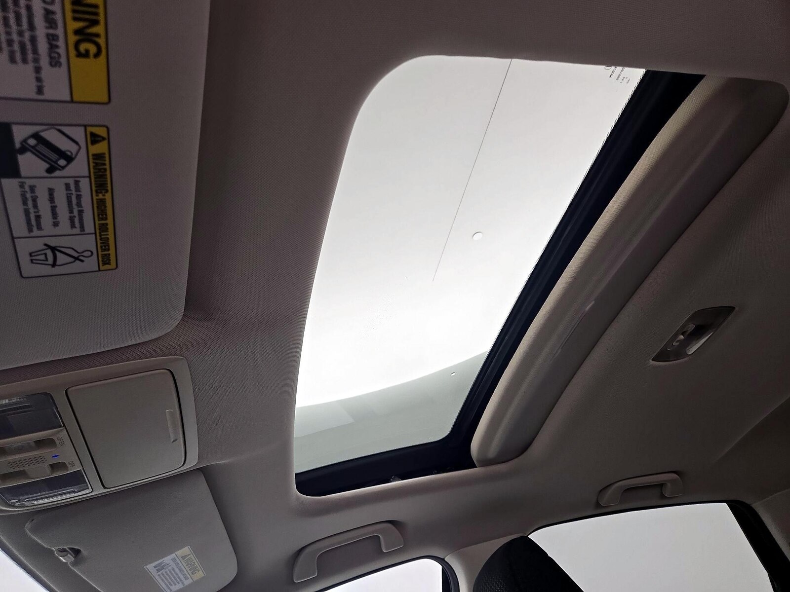 Sunroof(s) & Overhead Airbags