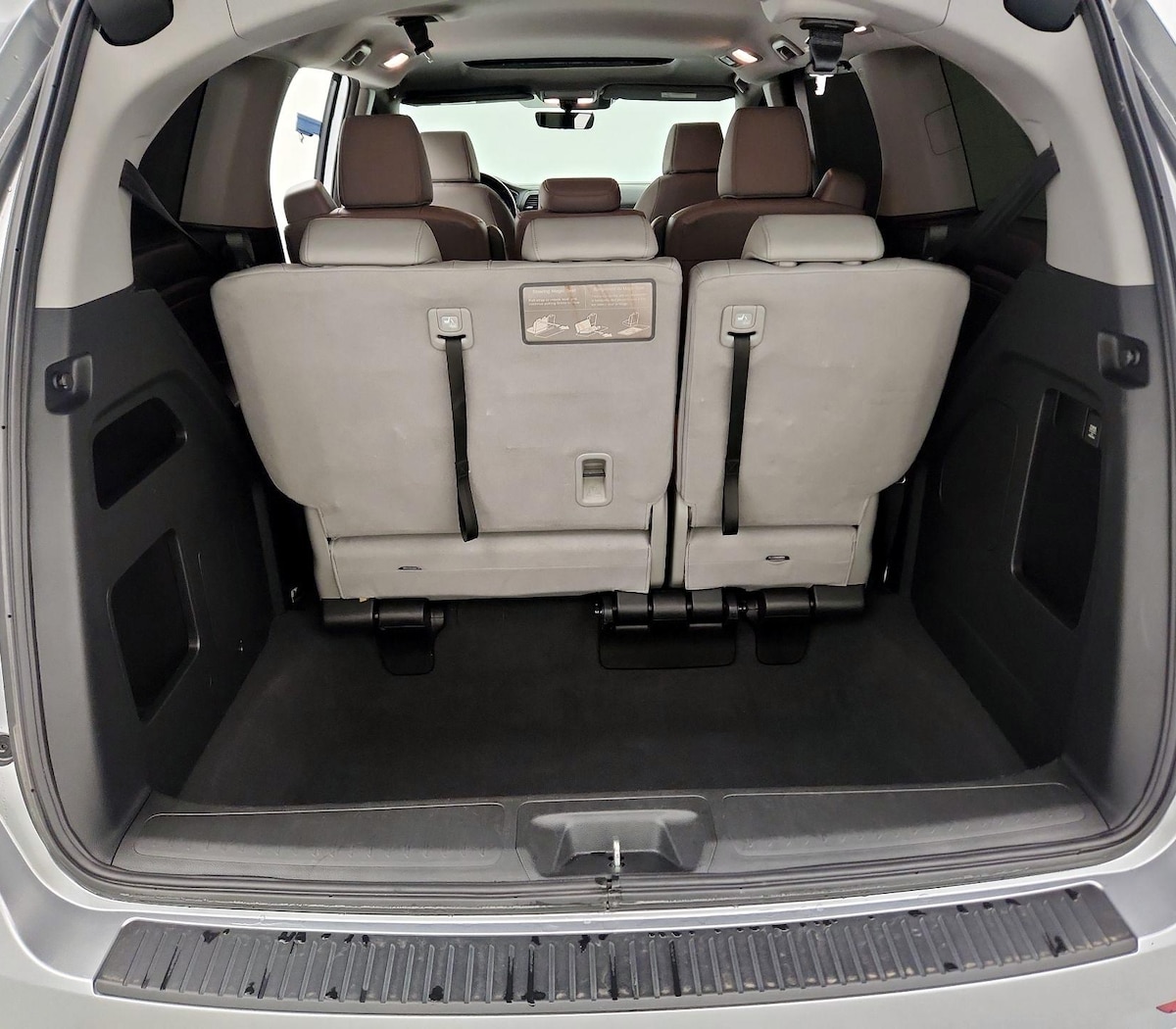 Trunk/Cargo (Seats Up)