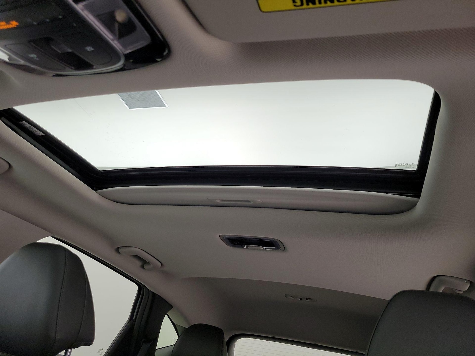 Sunroof(s) & Overhead Airbags