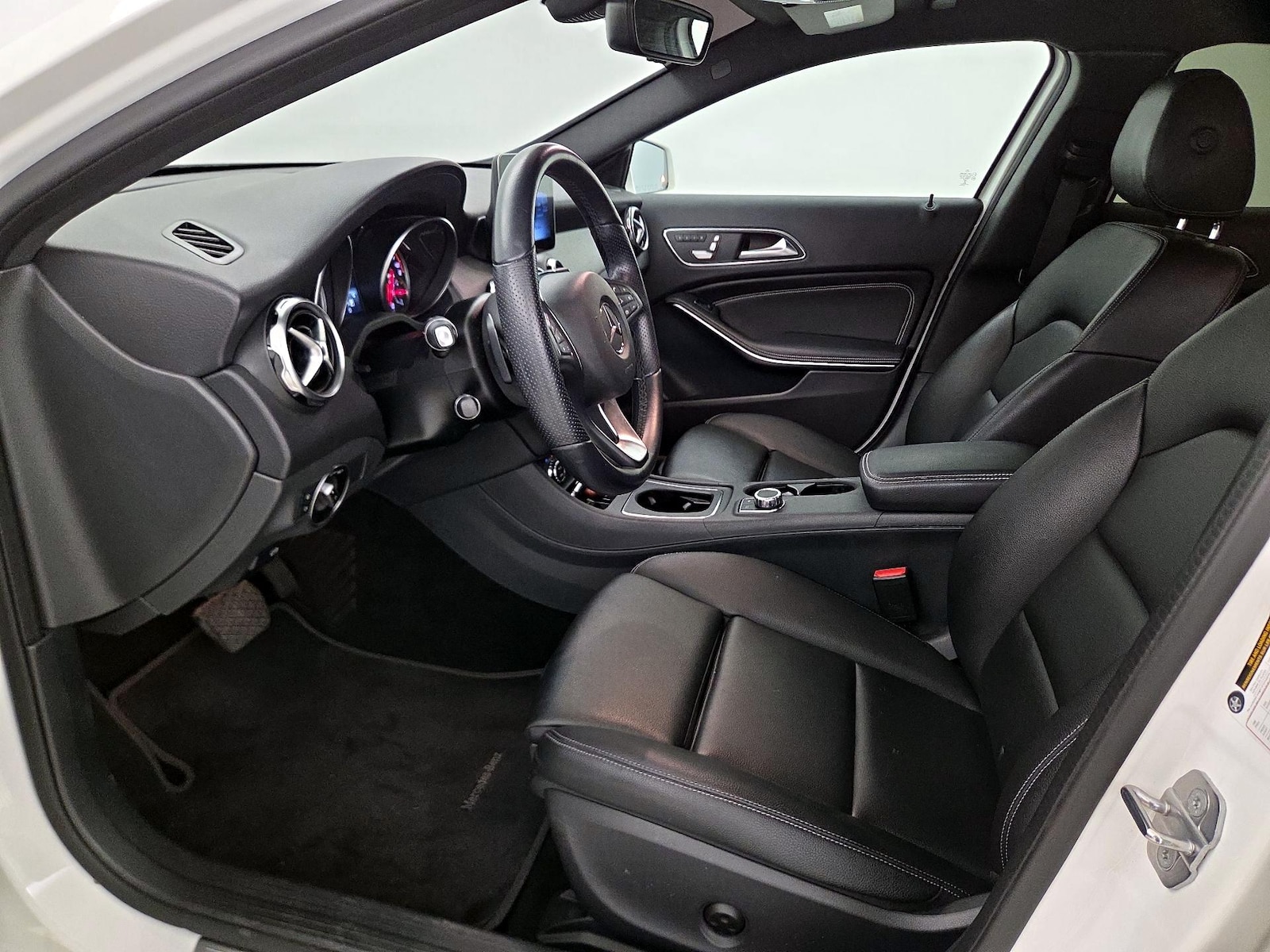 Power Seat(s) & Leather Seats