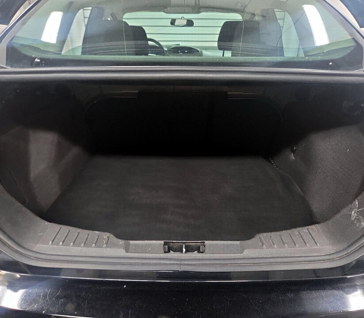 Trunk/Cargo (Seats Up)