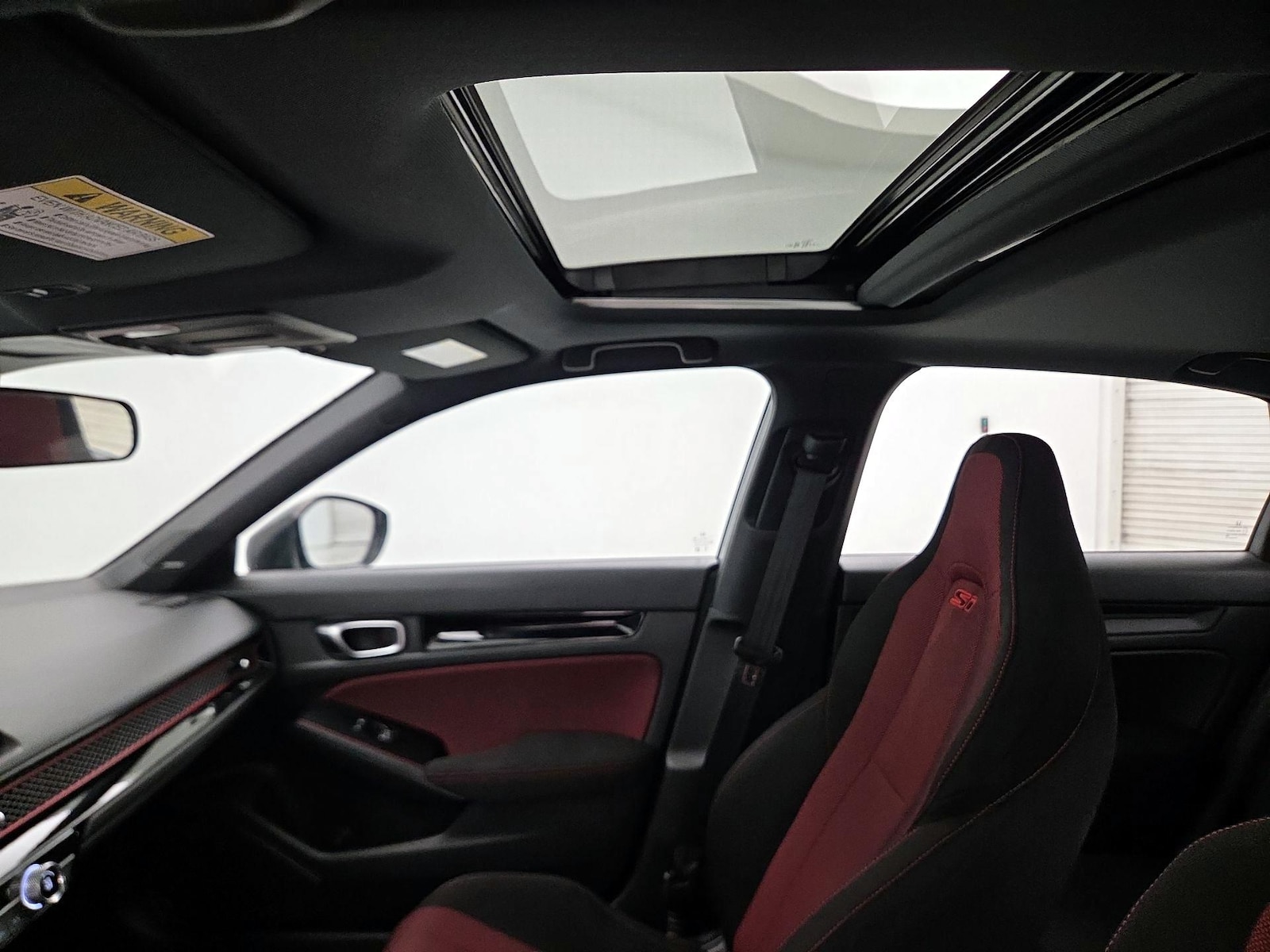 Sunroof(s) & Overhead Airbags