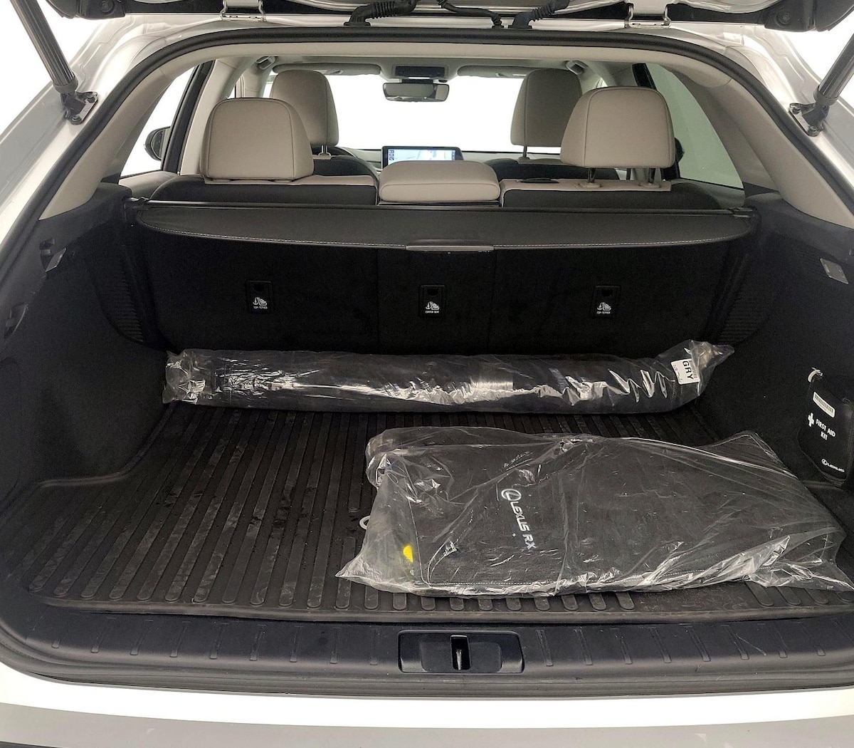 Trunk/Cargo (Seats Up)