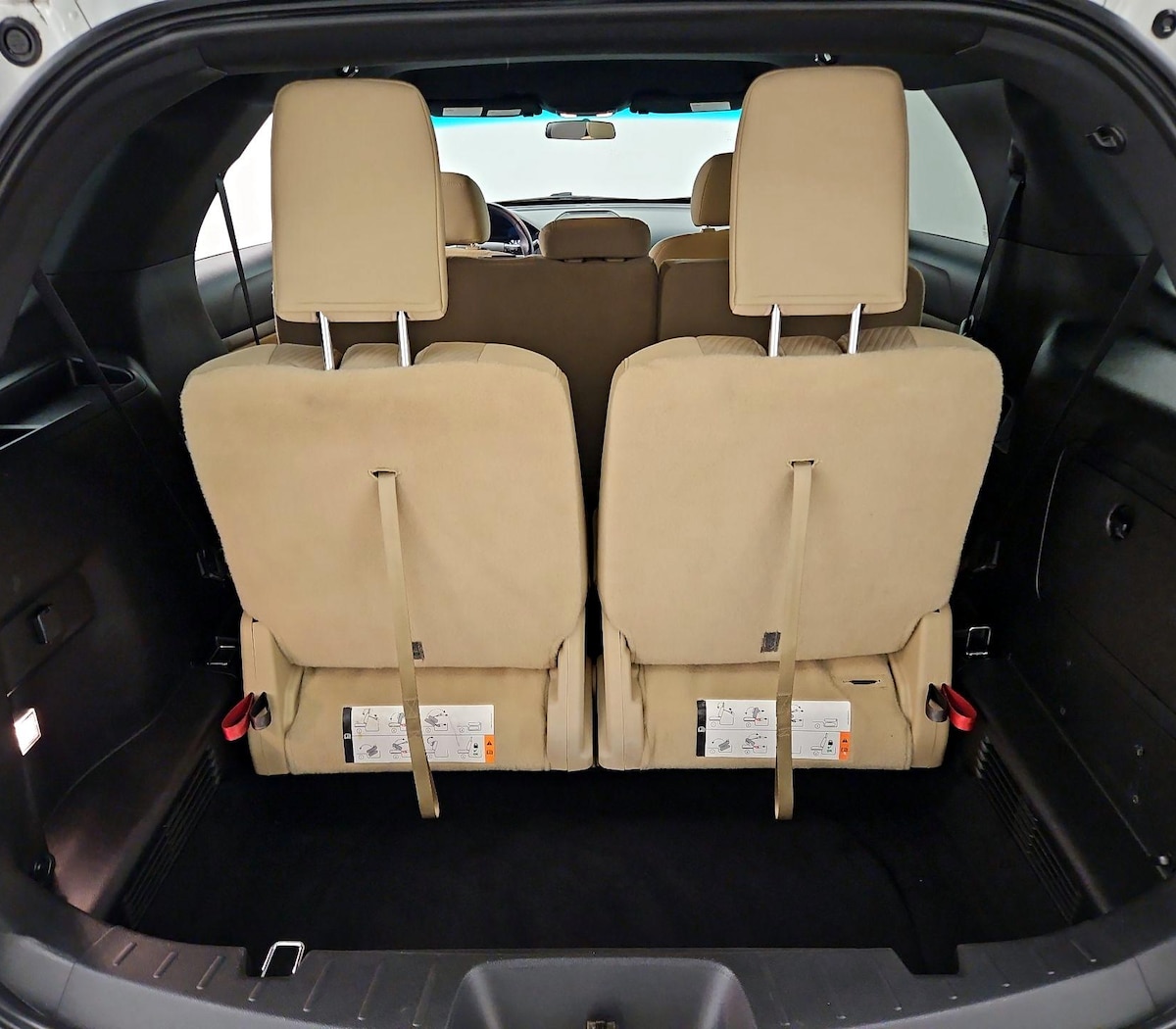 Trunk/Cargo (Seats Up)