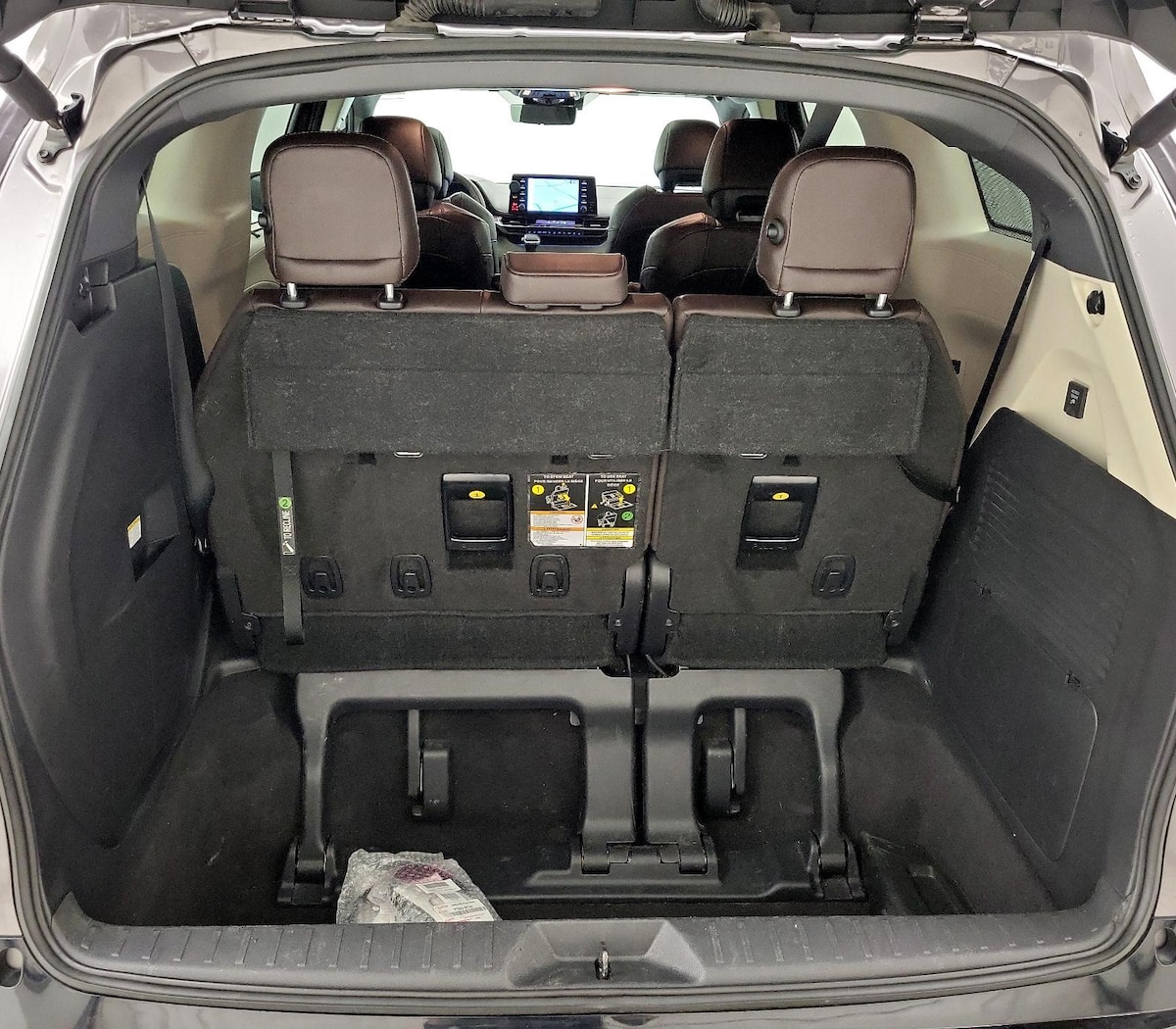 Trunk/Cargo (Seats Up)