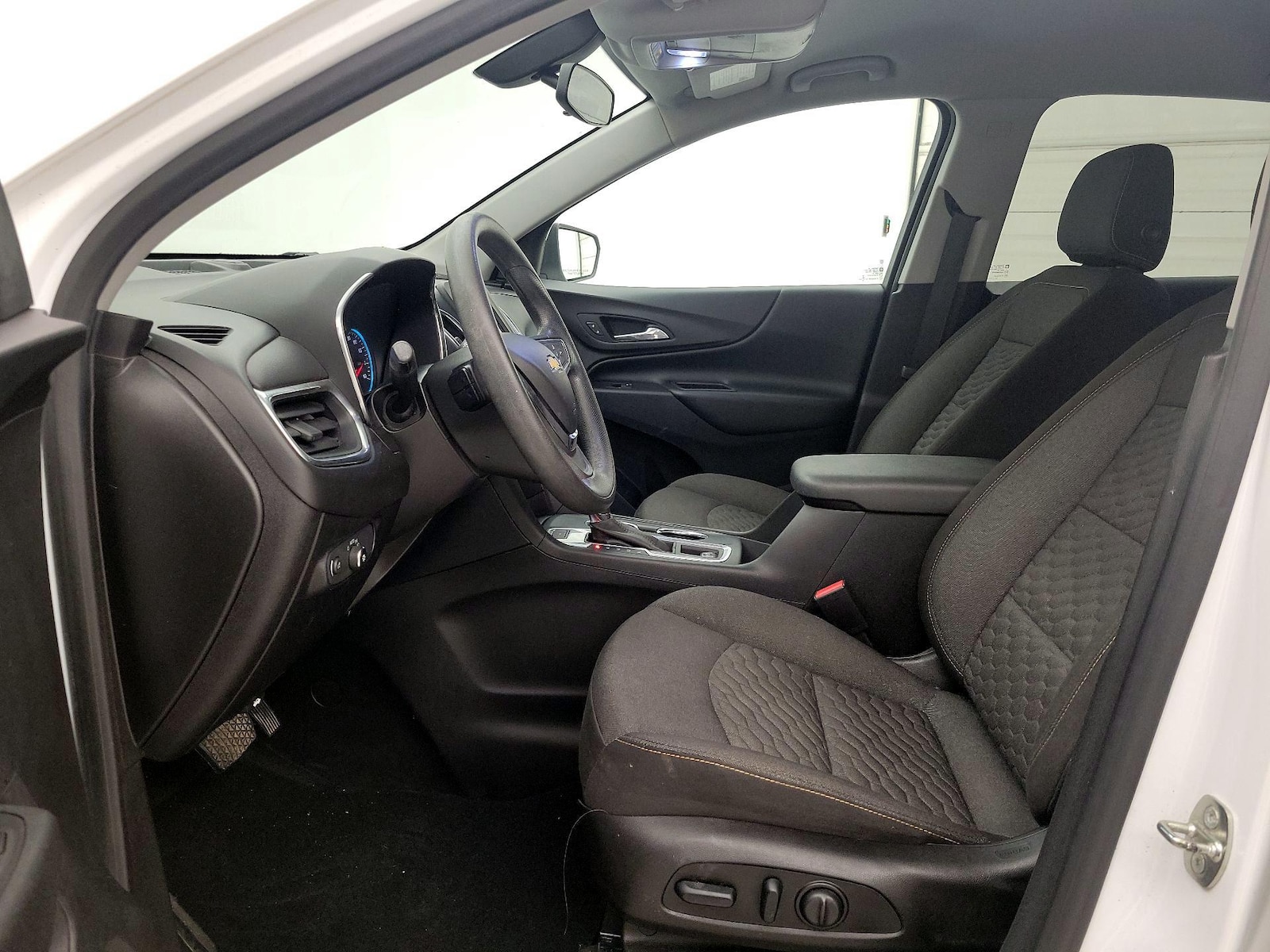 Power Seat(s) & Side Airbags