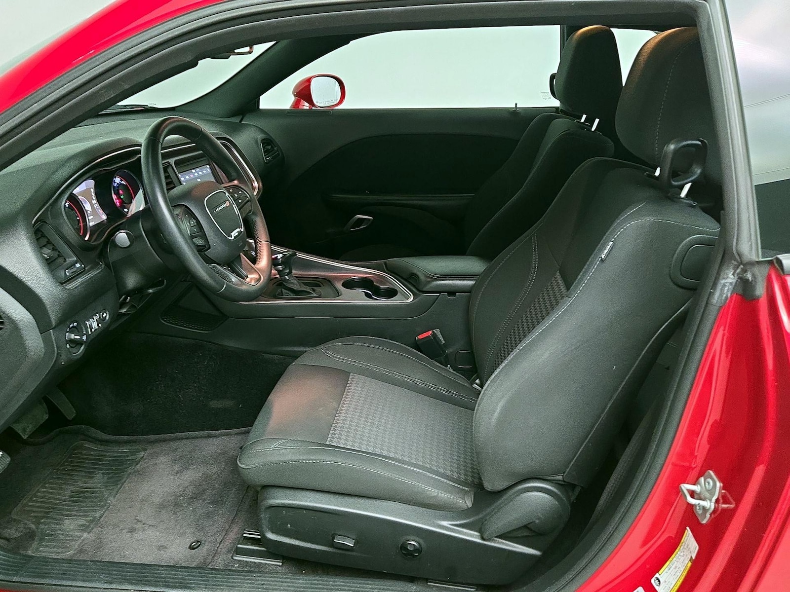 Power Seat(s) & Side Airbags