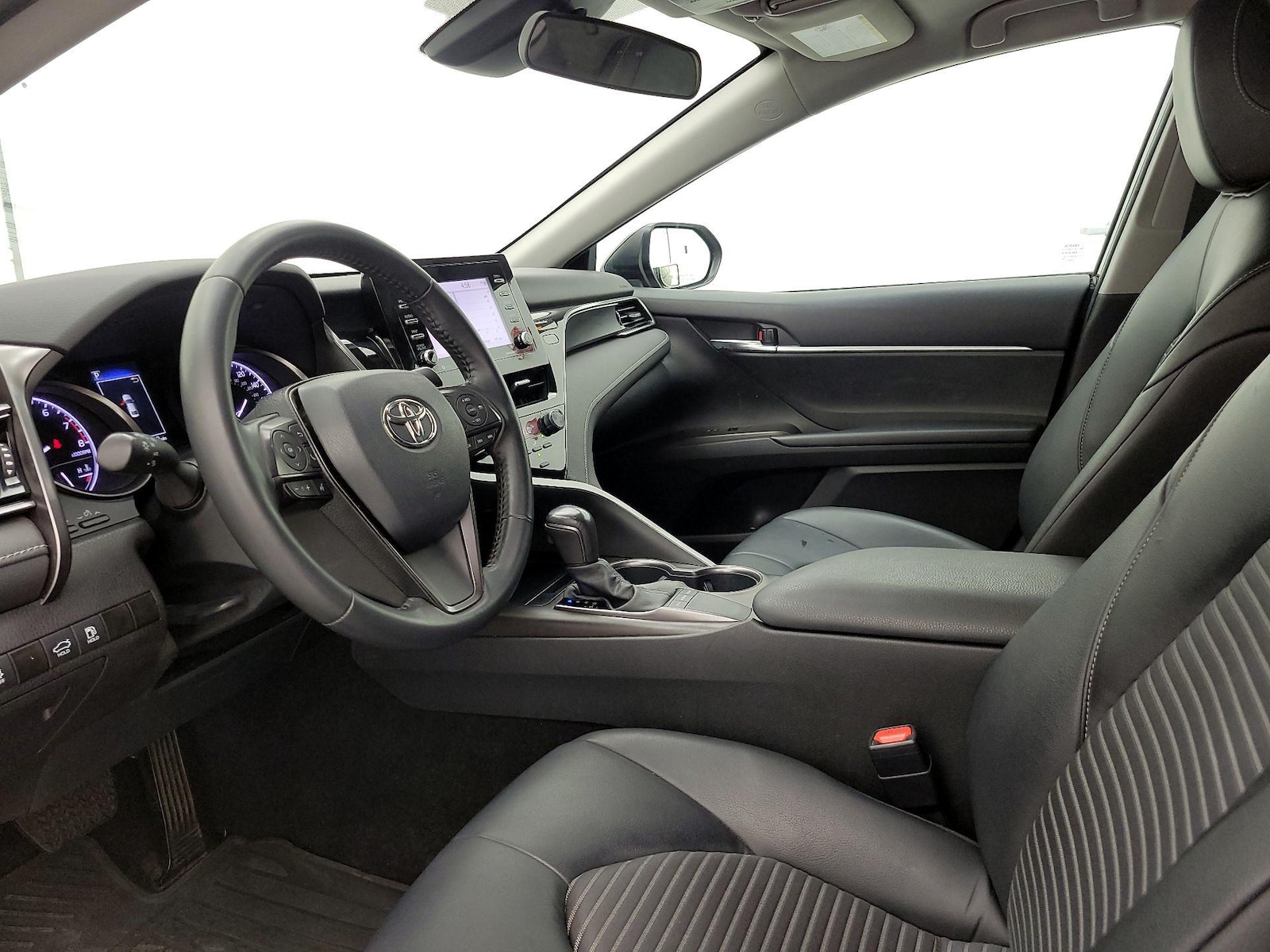 Power Seat(s) & Side Airbags