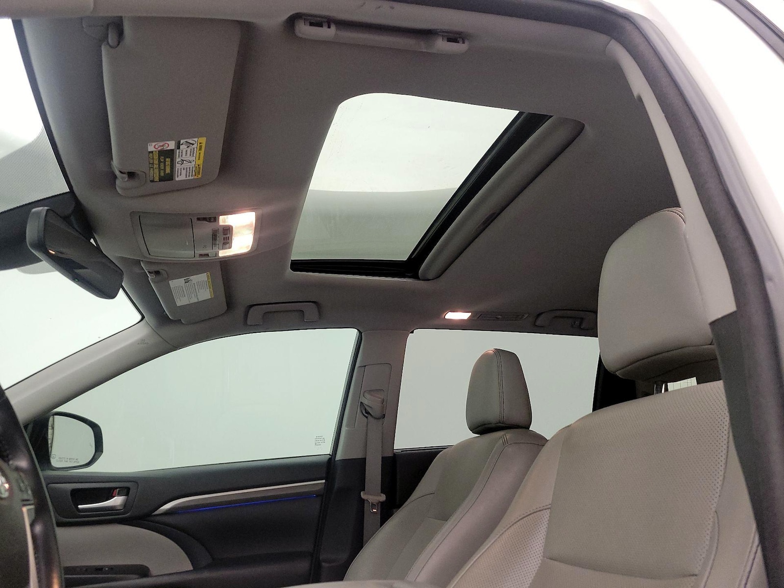 Sunroof(s) & Overhead Airbags