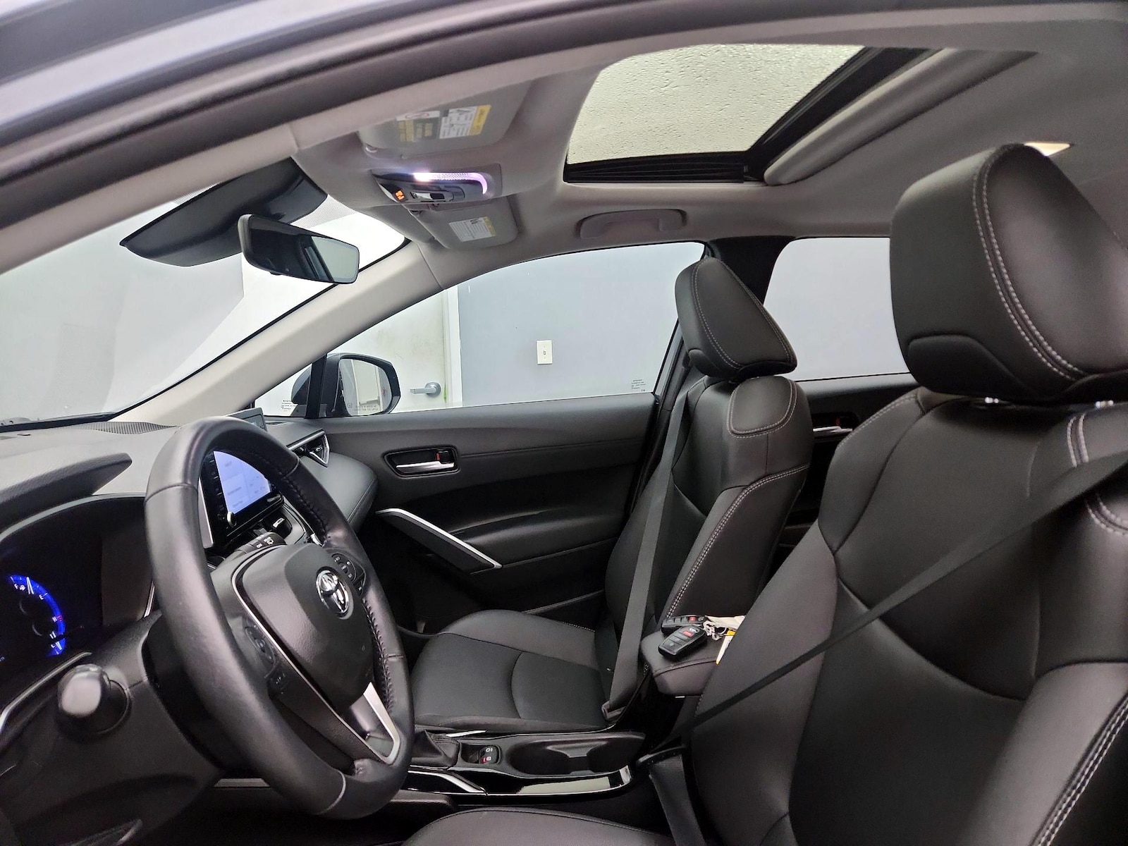 Sunroof(s) & Overhead Airbags