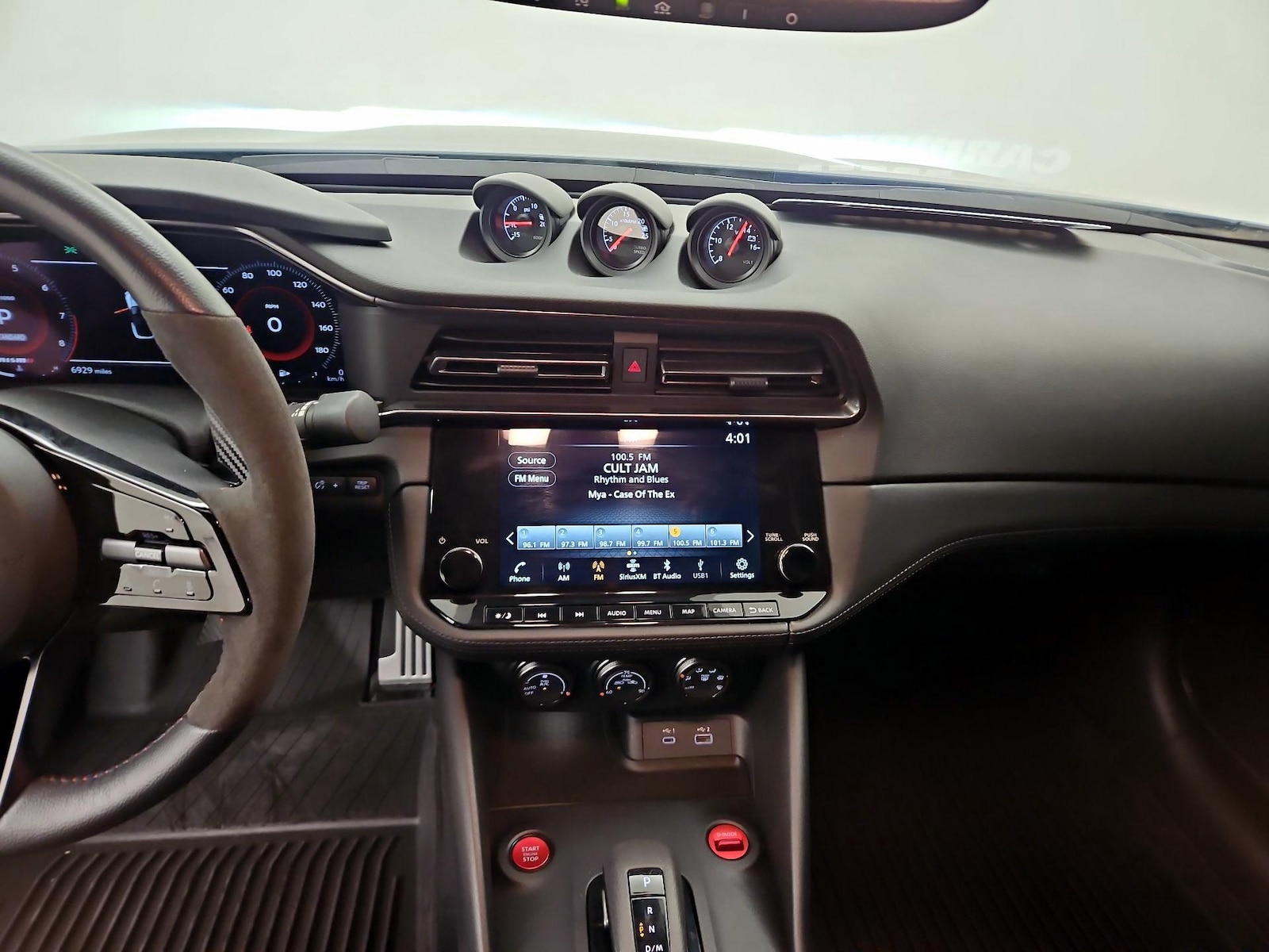 Apple CarPlay® & Android Auto™