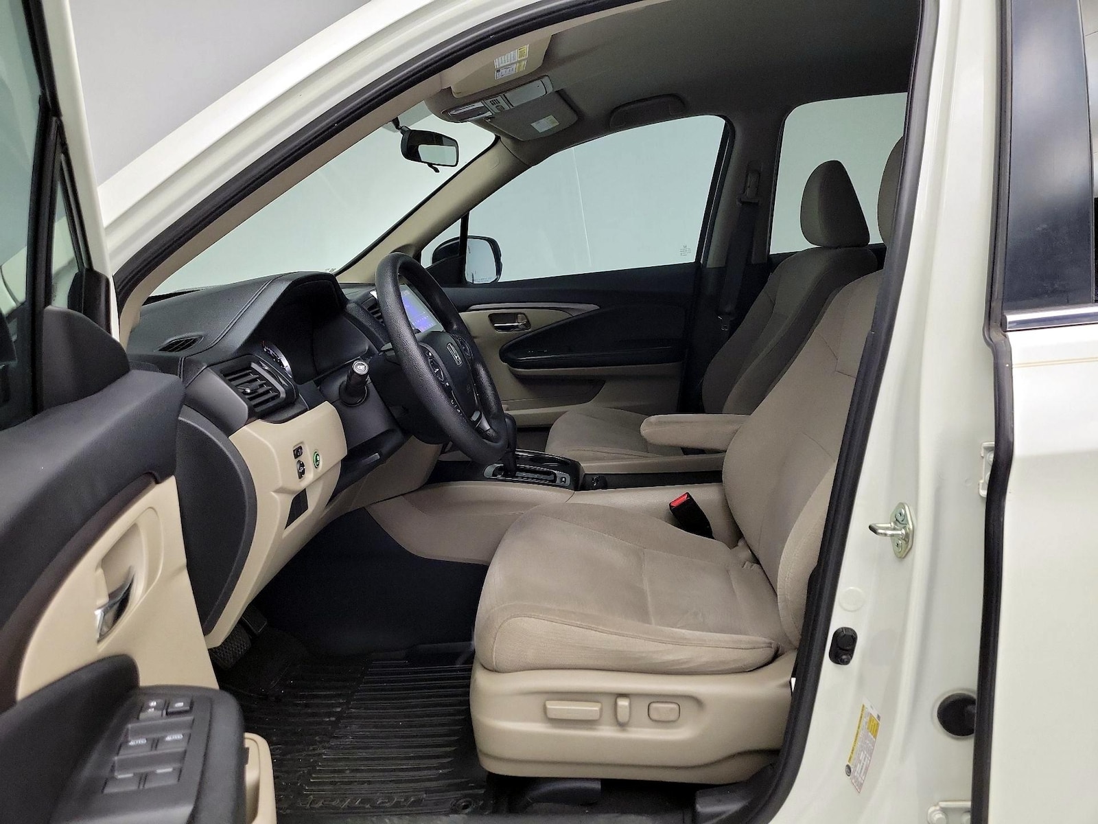 Power Seat(s) & Side Airbags