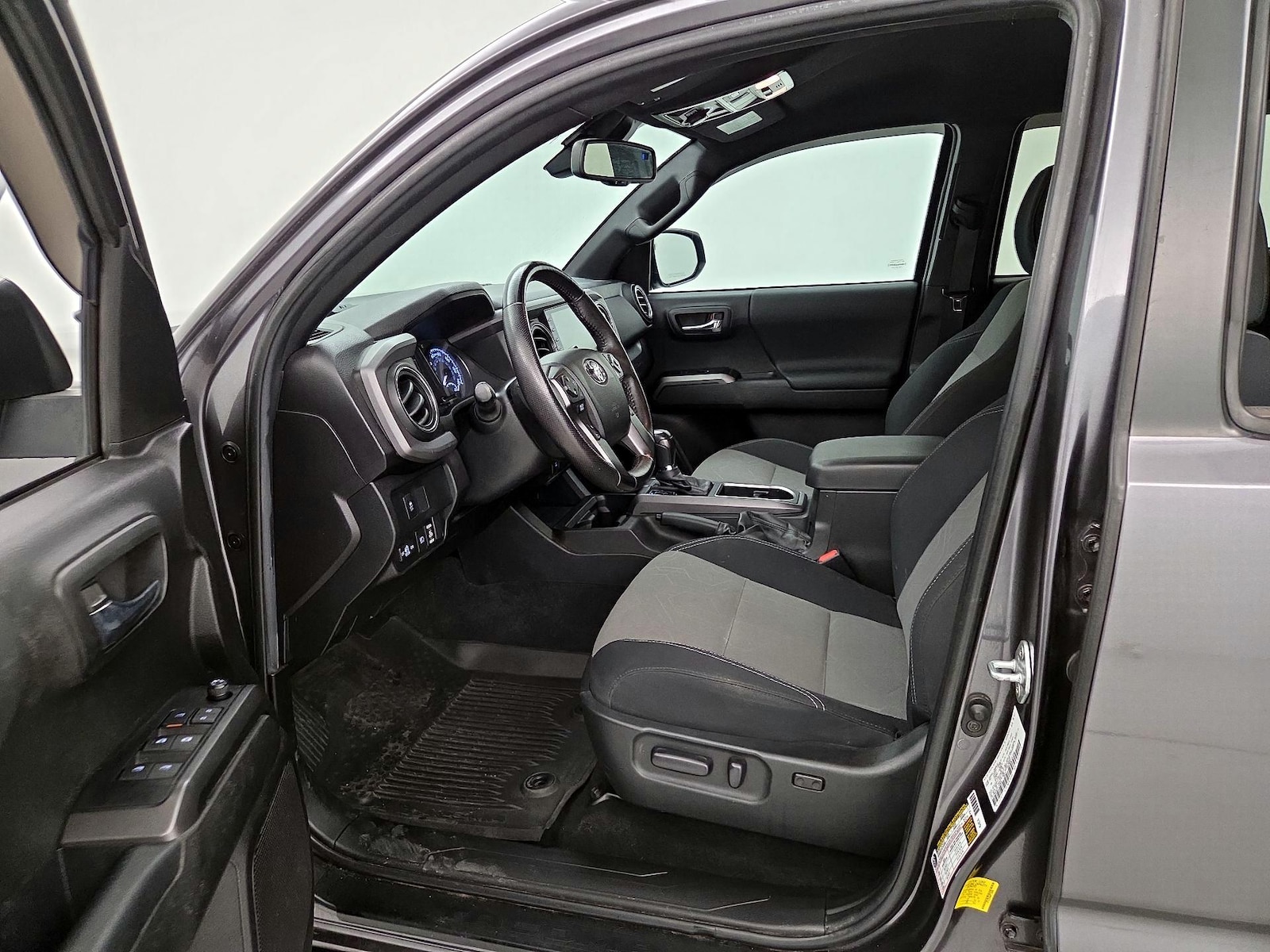 Power Seat(s) & Side Airbags