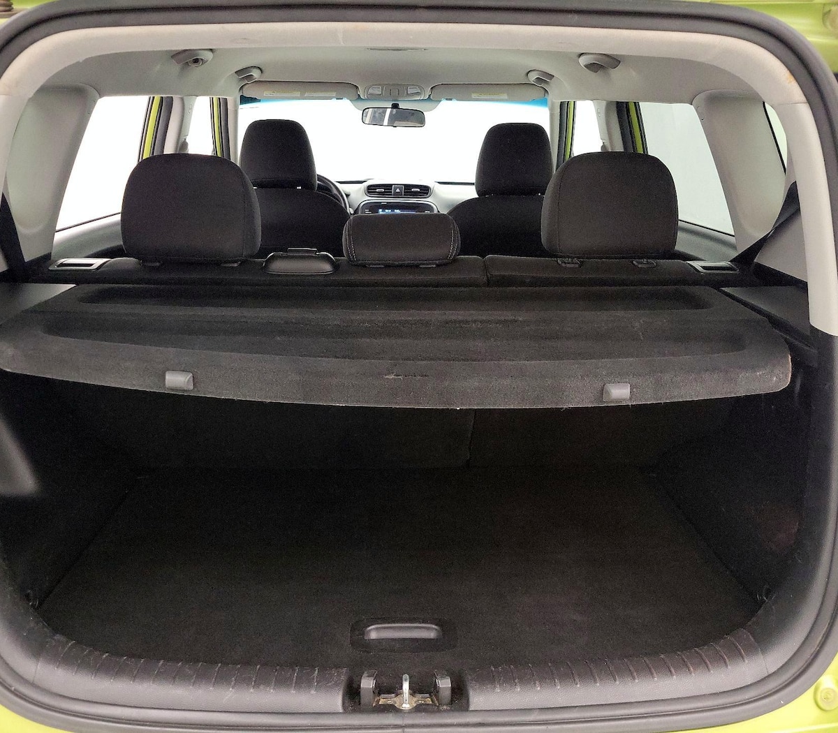 Trunk/Cargo (Seats Up)