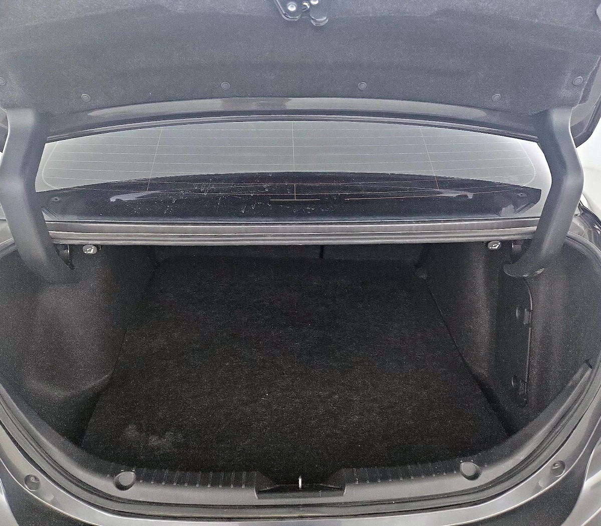 Trunk/Cargo (Seats Up)
